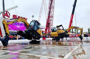 現(xiàn)代學(xué)徒制班參觀長(zhǎng)沙國(guó)際工程機(jī)械展 理論與實(shí)踐的交融之旅